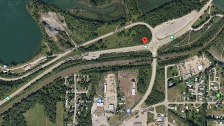 The red flag shows the approximate location of an crash which has closed Highway 1 in both directions just outside Revelstoke B.C. Highway 1 closure Revelstoke 19 August 2018
