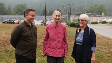 Derrick O'Keefe and Anne Roberts (far right) picked up fellow COPE candidate Jean Swanson from jail Sunday morning. jean swanson jail