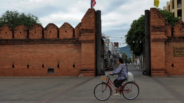 British backpacker who drunkenly graffitied 'Scousse Lee' on 13th century Thai fortress faces 10 years in jail