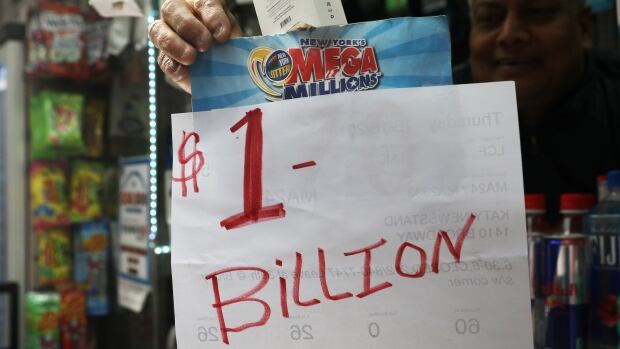 Lotto fever grips U.S. as Mega Millions jackpot hits 1B
