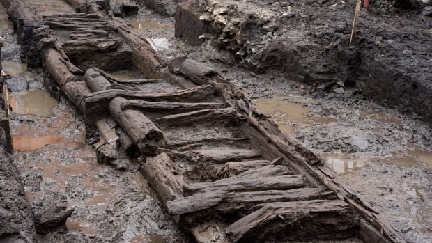 Archeologists discover fortifications in Quebec City dating back to 1693 | CBC News