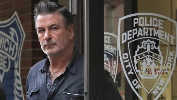 Alec Baldwin donates Calgary appearance fee back to Owen Hart ...