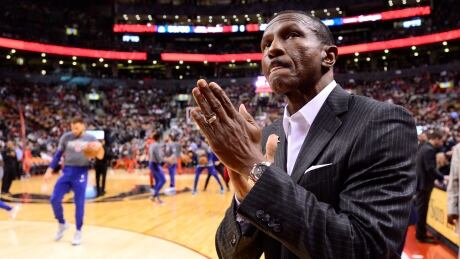 Former Raptors coach Dwane Casey received a long and loud standing ovation
upon his return to Toronto on Wednesday.
Casey-Dwane-14112018