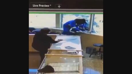 Jewelry store robbery attempt