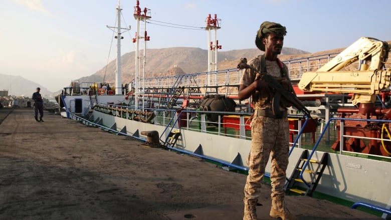 Yemen war: Wounded Houthis rebels to be evacuated