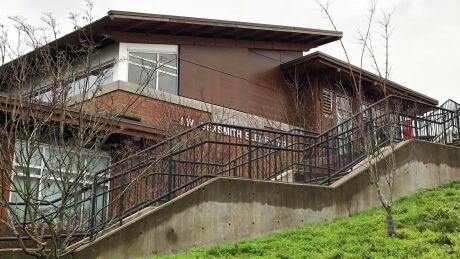 Sexsmith Elementary School is a public school in South Vancouver with students from kindergarten to Grade 7. Sexsmith Elementary School vancouver