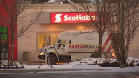 Police say two security officers were delivering cash to an ATM when an explosive device was detonated. Bank robbery edmonton