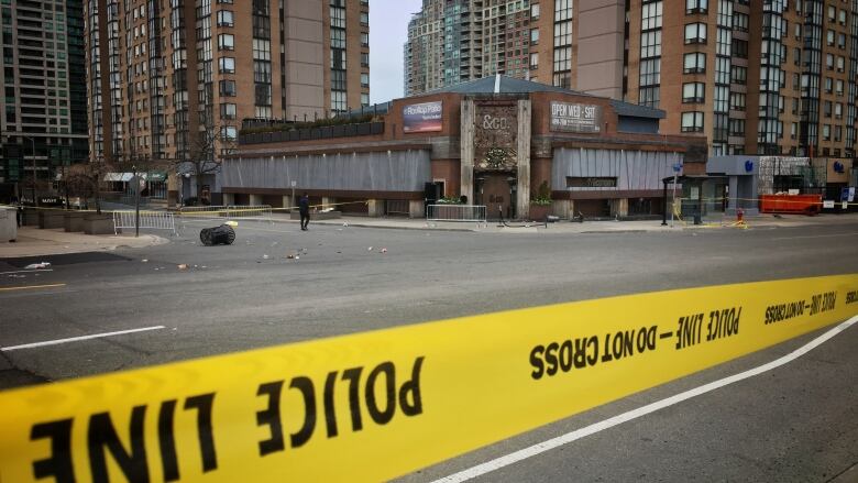 arrest warrant issued for man wanted in mississauga bar fight hit