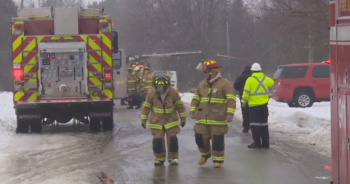 House explosion in Caledon, Ont., leaves man dead, up to 35 neighbours