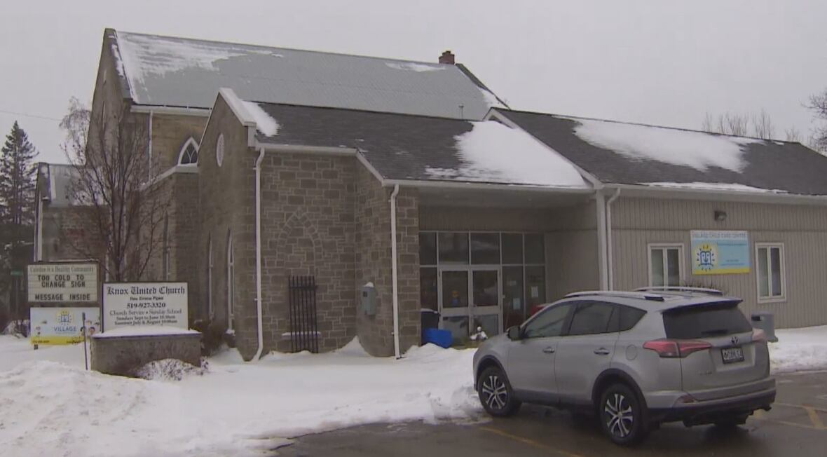 House explosion in Caledon, Ont., leaves man dead, up to 35 neighbours