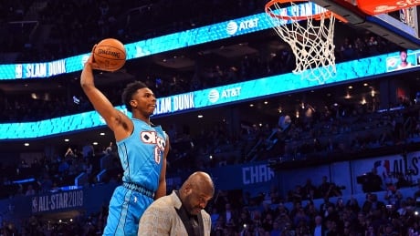 OKC's Hamidou Diallo soars over Shaq to win dunk contest