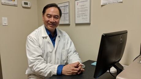Dr. Lin explains breakthrough COVID-19 infections Dr. Lin explains breakthrough COVID-19 infections