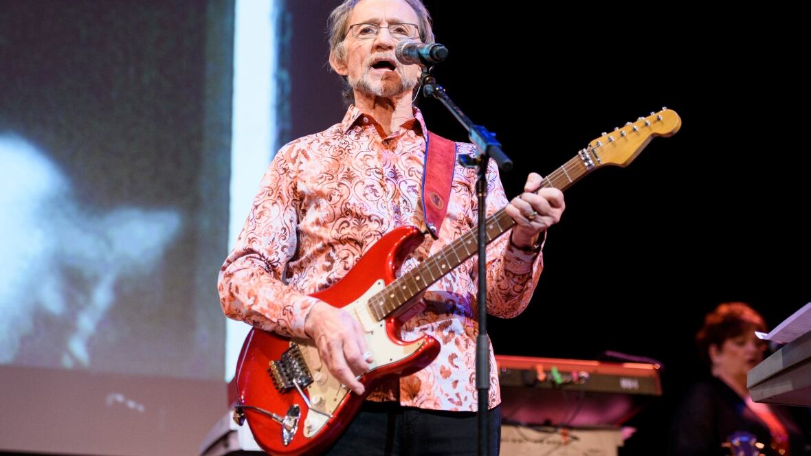 The Monkees bassist Peter Tork dies at 77 | CBC News