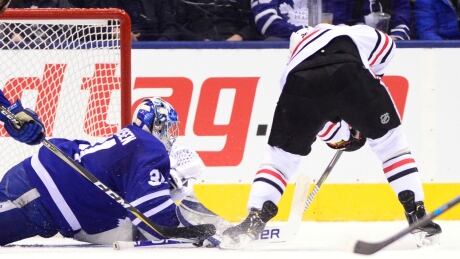 Leafs' furious comeback can't overcome disastrous 1st period vs. Hawks
