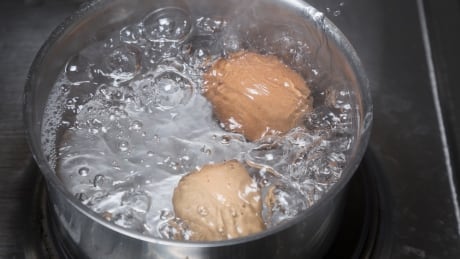 A man who threw a pot of boiling water on his roommate has been cleared of aggravated assault and assault with a weapon after a judge found he'd been acting in self-defence against his younger, stronger roommate. eggs boiling water