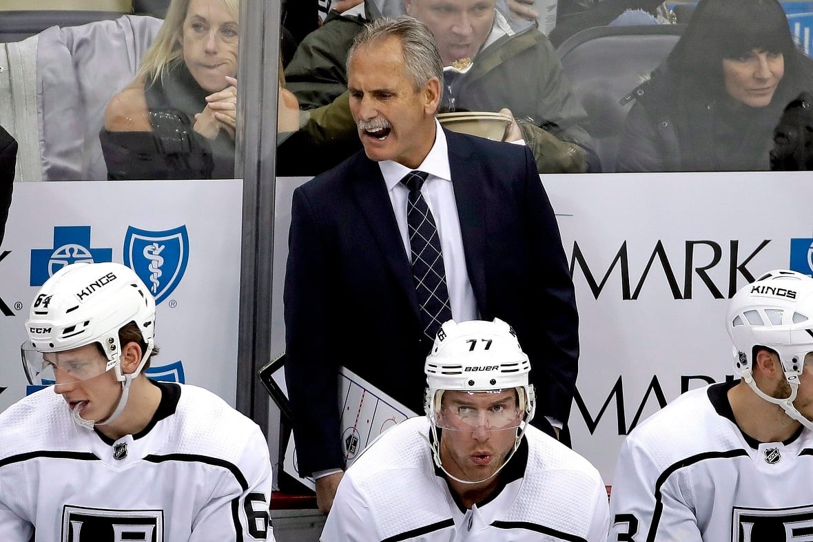 Los Angeles Kings coach Willie Desjardins gives instructions to his bench against the Pittsburgh Penguins on Saturday, Dec. 15, 2018.