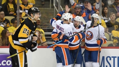 Islanders send Penguins packing in 4 games