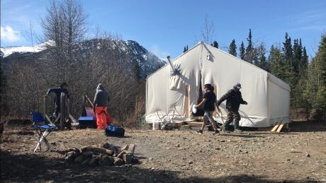 The large wall tent was brought from Fort McPherson Tent & Canvas in the NWT and serves as a classroom. CTFN - Yukon College land school 6