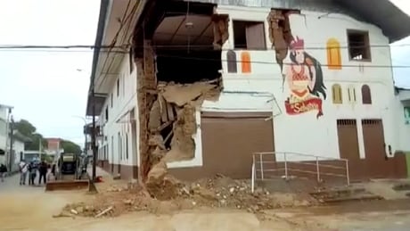A damaged building is seen after an earthquake in Yurimaguas, Peru in this still image taken from video on May 26, 2019. AMERICA TV/ReutersTV via REUTERS THIS IMAGE HAS BEEN SUPPLIED BY A THIRD PARTY. PERU OUT. NO COMMERCIAL OR EDITORIAL SALES IN PERU - RC1F388D8DB0 PERU-QUAKE/