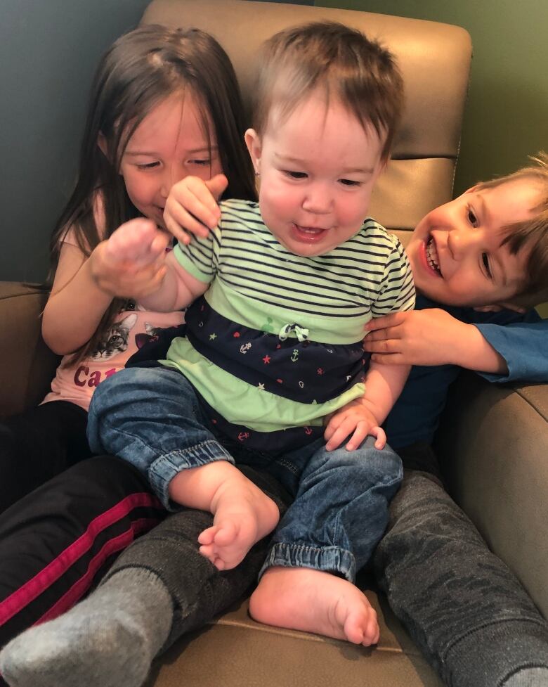 Geneva's angels Breastfeeding women team up to help a Regina mom in need CBC News