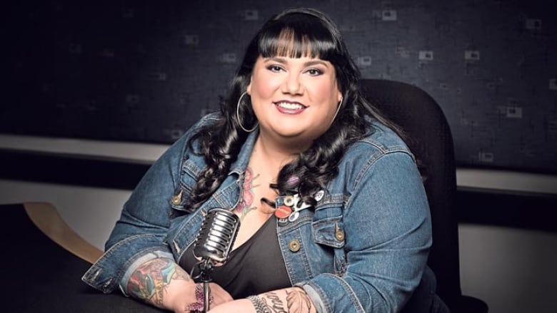 Comedian Candy Palmater takes the news quiz | CBC Radio