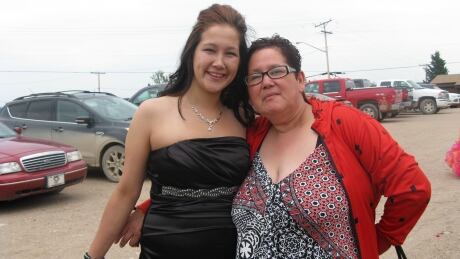 Cammie Smith poses with her auntie. cammie smith