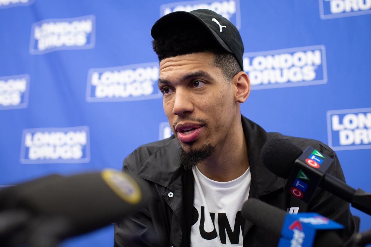 green raptors hat