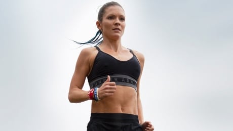 Lanni Marchant, who formerly held Canadian records for women in the half marathon and marathon, has returned to competitive running following May 2018 surgery on her left hip to repair a torn labrum, bone spur and nerve impingement. marchant-lanni-1180