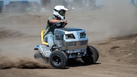 Lawn mowers are either essentially thrown together or turn into lengthy projects ahead of the Boomtown Cup lawn mower races, which was hosted for the second time in Shaunovan during Boomtown Days over the weekend. Shaunovan Boomtown Days lawn mower races