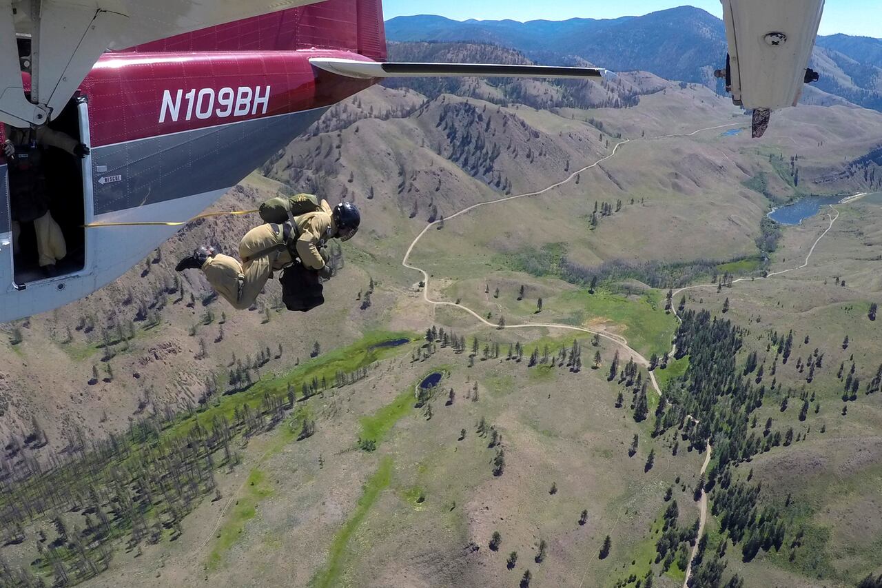 when-wildfire-season-heats-up-smokejumpers-dive-into-the-thick-of-the-action-cbc-radio