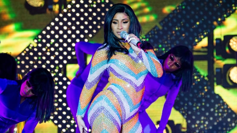 https://i.cbc.ca/1.5231481.1564581679!/fileImage/httpImage/image.jpg_gen/derivatives/16x9_780/cardi-b-concert-postponed.jpg