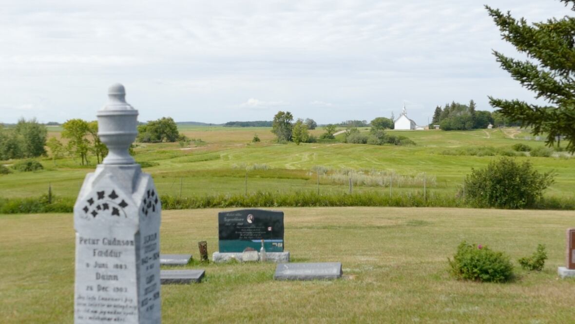 Group spearheads restoration of dozens of headstones at 137yearold Manitoba cemetery CBC News