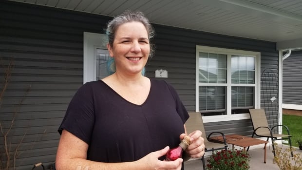 'My mind was a dog untrained': P.E.I. woman finds hope with late-in-life ADHD diagnosis