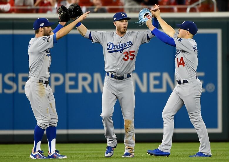 Cody Bellinger's 3-run homer in 8th fuels Dodgers' rally to beat