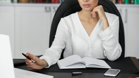According to a new study from Statistics Canada, women earned 13.3 per cent less per hour than their male counterparts in 2018. 552161800