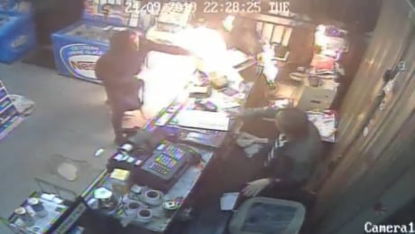 The Montreal police service says the suspect fled by foot after setting a fire in a LaSalle dépanneur. SPVM fire flinger