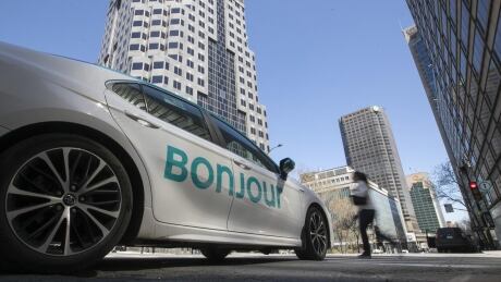 The Quebec government is amending Bill 17 in order to pay out compensation for taxi drivers who bought expensive permits faster. montreal taxi