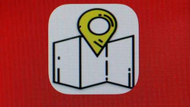 Apple removes Hong Kong map app after Chinese criticism