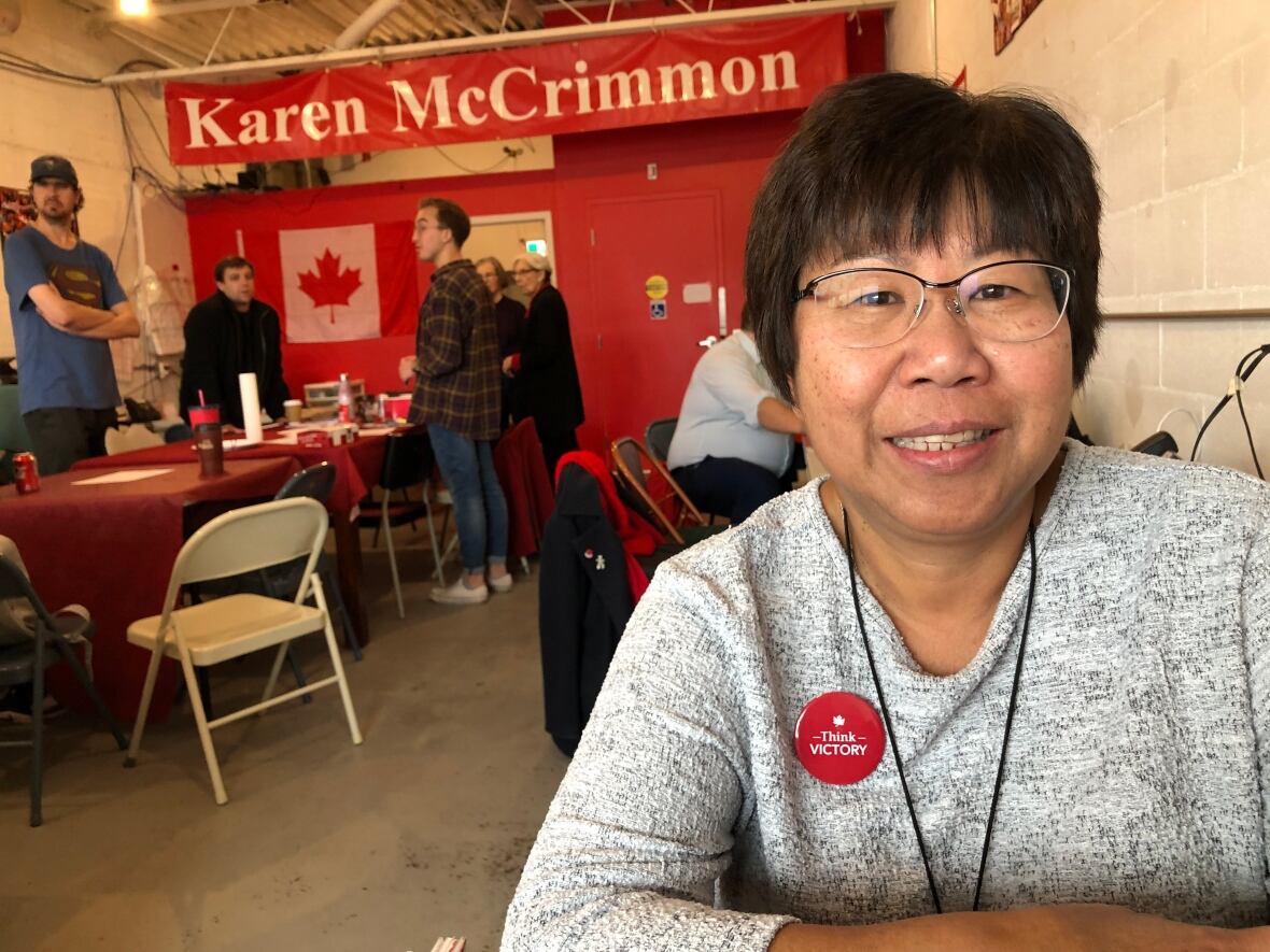 Parties get out the vote in the swing riding of Kanata–Carleton | CBC News