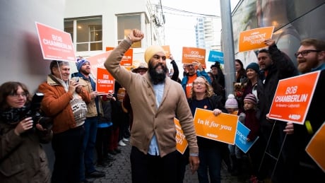 NDP leader Jagmeet Singh greets supporters during a campaign stop in Nanaimo, B.C., on Friday. Nathan Denette ndp leader jagmeet singh nanaimo bc