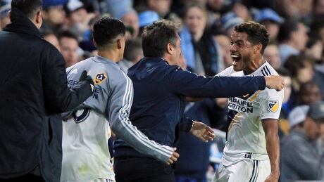 Galaxy knock off Minnesota to set up El Trafico showdown with LAFC