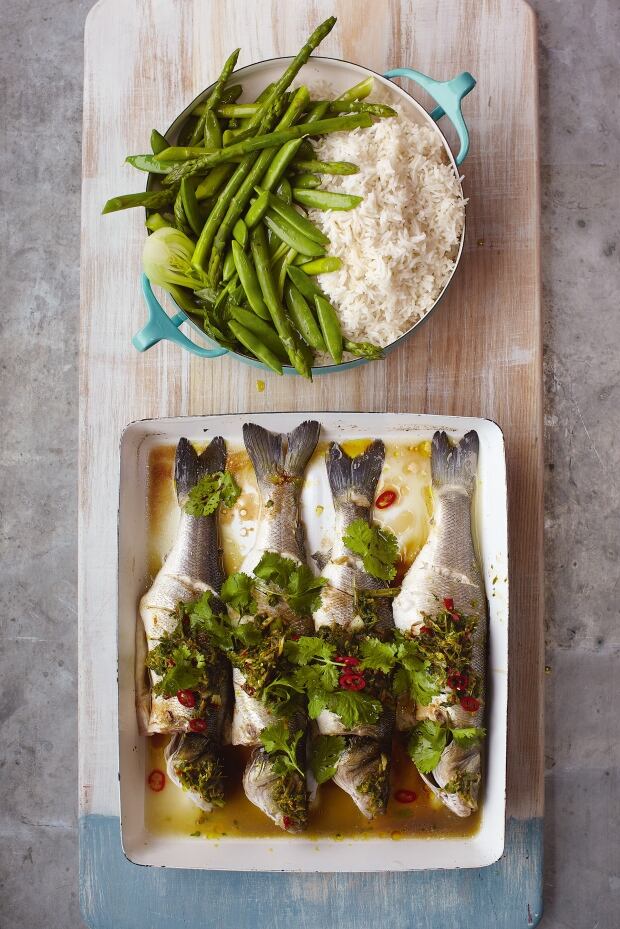 Jamie Oliver's 15 Minute Meals AsianStyle Sea Bass with Sticky Rice