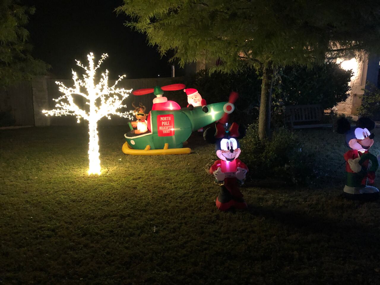 A Texas Family Was Ordered Take Down Early Christmas Decorations