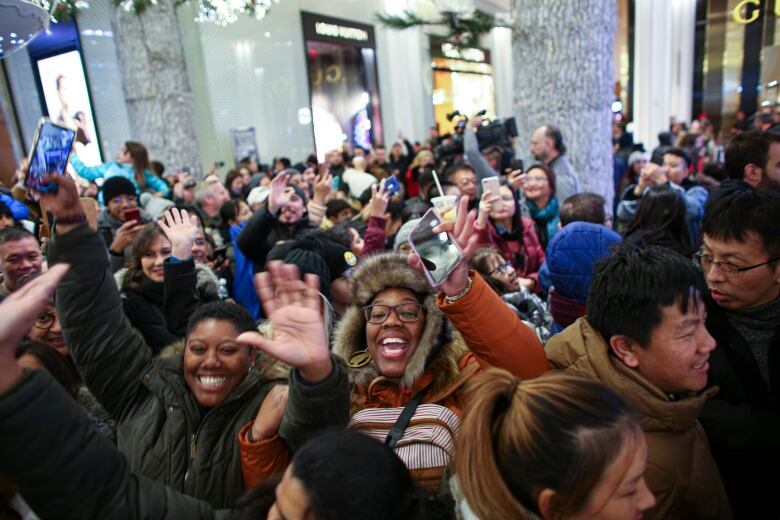 Black Friday sales: Smaller crowds of shoppers reported in Toronto