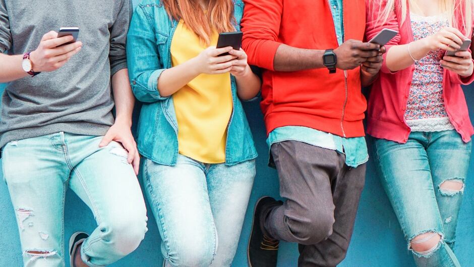 2 girls pre teens one kidd with pene  nude pics Kids sharing nude photos 'before they even hold hands' worries counsellors,  police | CBC News