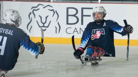 The United States' para hockey team extended their dynasty to six-straight Para Hockey Cup medals by defeating Canada in a tight 2-1 battle on Saturday in Paradise, N.L. ParaHockey