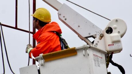 A NSP worker in a bucket on Dec. 10, 2019. Nova Scotia Power power outage