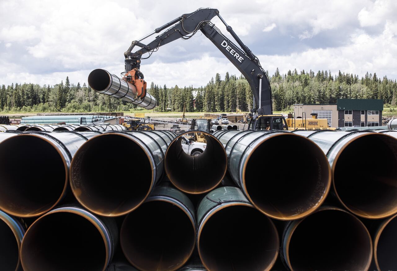 Indigenous opposition to Trans Mountain pipeline shouldn't outweigh other views, provinces argue | CBC News
