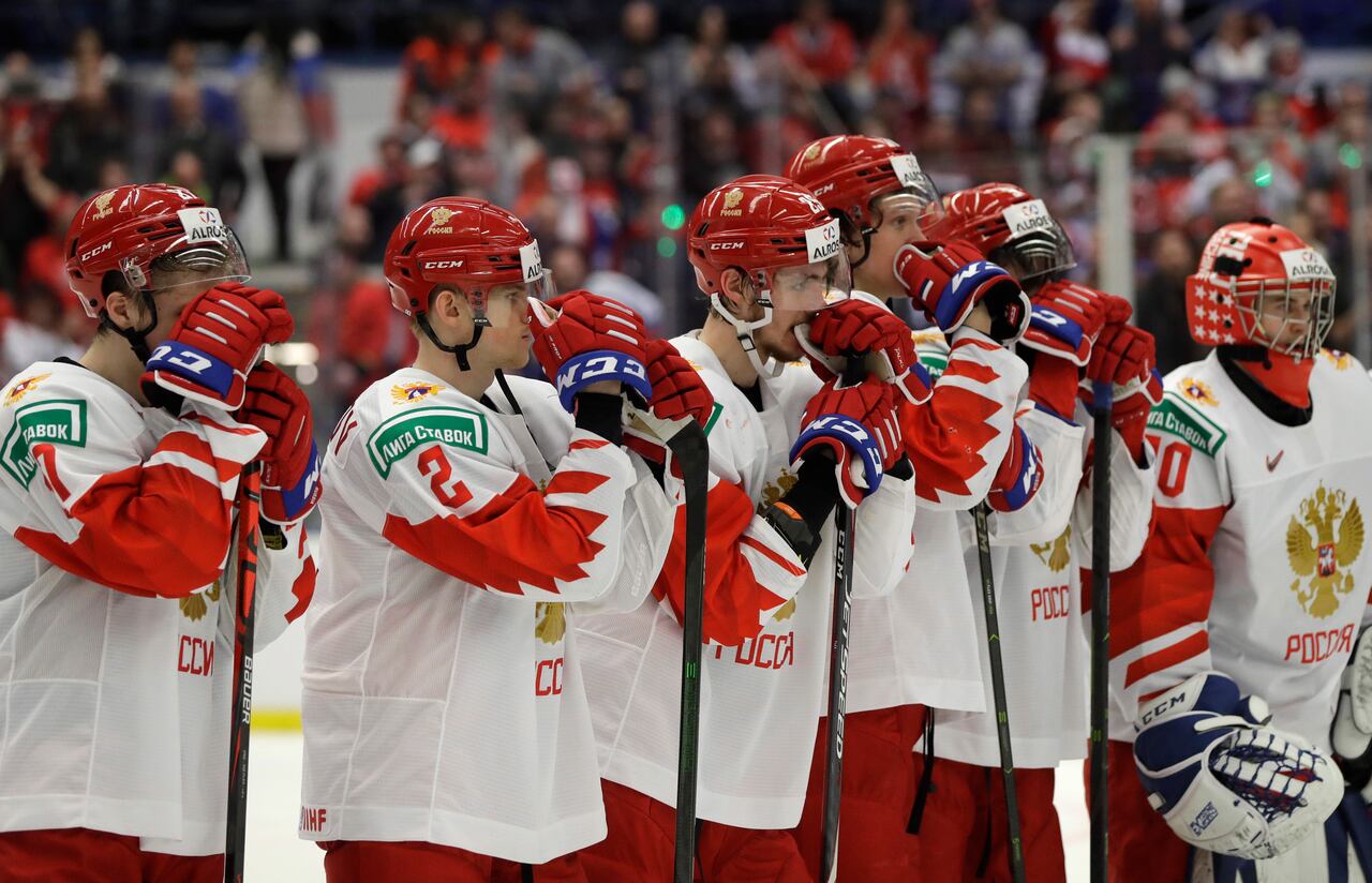 TV mixup has Russian fans celebrating world junior gold despite losing to Canada CBC Sports