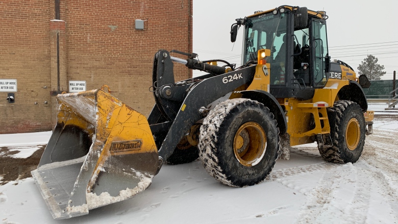 Stolen front-end loader found in Dettah ditch; A file photo of a front-end loader. Yellowknife RCMP found an abandoned front-end loader in Dettah, N.W.T., after the machine was reported stolen on March 13.